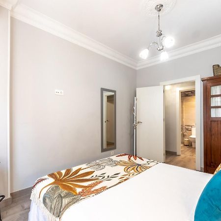 Inside Old Town By Eba Homes Bilbao Bagian luar foto