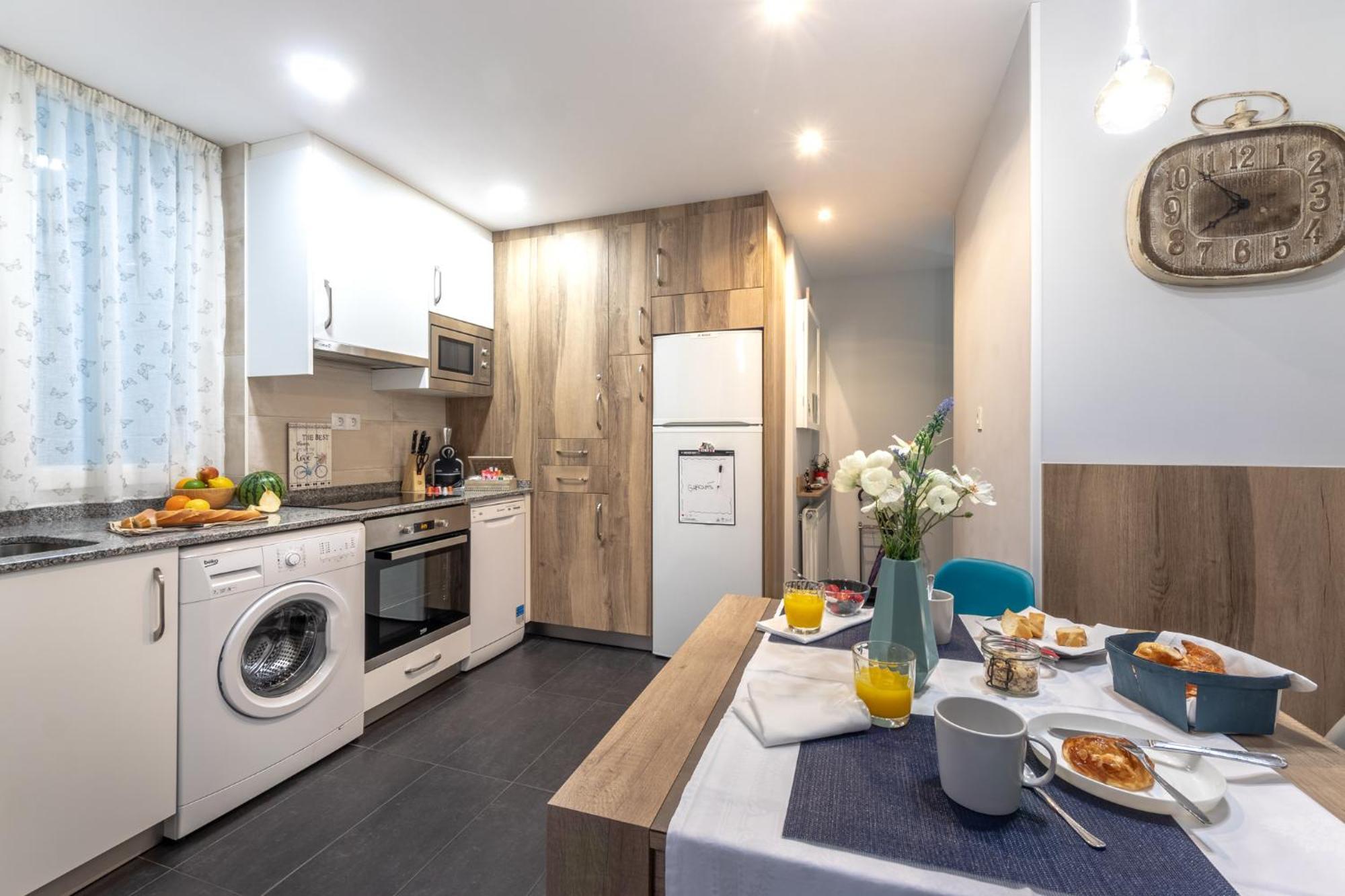 Inside Old Town By Eba Homes Bilbao Bagian luar foto