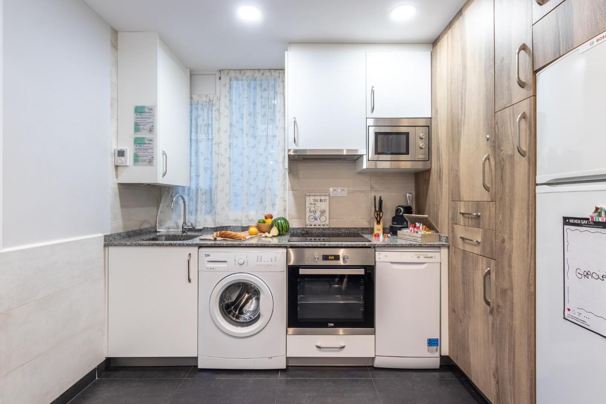Inside Old Town By Eba Homes Bilbao Bagian luar foto