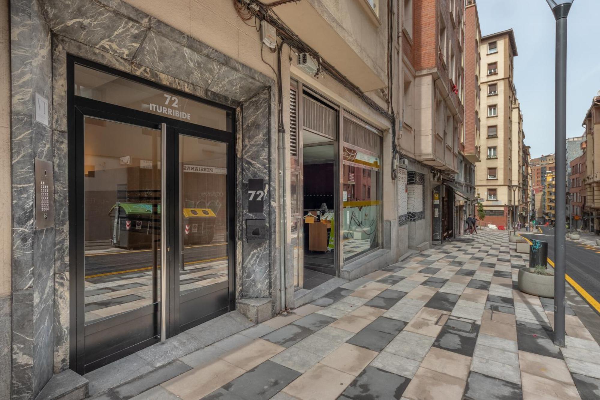 Inside Old Town By Eba Homes Bilbao Bagian luar foto